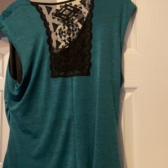 Turquoise tops - Picture 4 of 6